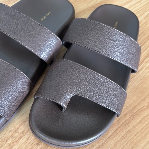 Slippers - Picture 7 of 9